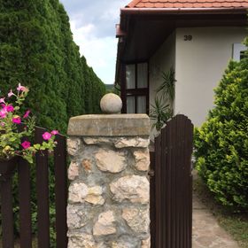 Márta GuestHouse Gyenesdiás