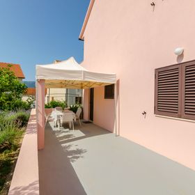 Apartment Lavčević Vrboska