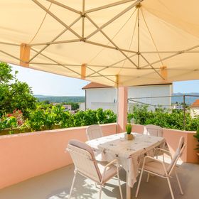 Apartment Lavčević Vrboska