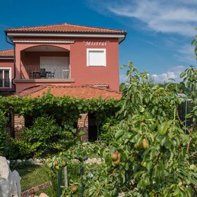  Apartments Mistral Lopar