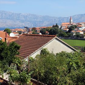 Apartmanok Parkolóhellyel Postira, Brac - 5659 Postira