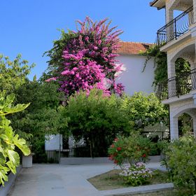 Apartmanok A Tenger Mellett Okrug Gornji, Ciovo - 1069 Okrug Gornji