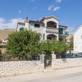Apartmanok Parkolóhellyel Grebastica, Sibenik - 11572 Grebaštica