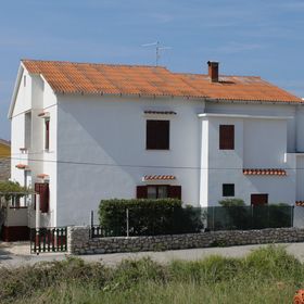 Apartmanok Parkolóhellyel Povljana, Pag - 6468 Povljana