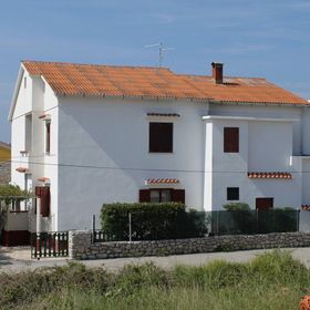 Apartmanok Parkolóhellyel Povljana, Pag - 6468 Povljana