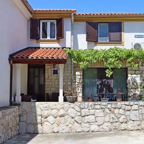 Apartmanok Parkolóhellyel Brsec, Opátia - Opatija - 7755 Brseč