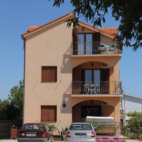 Apartmanok Parkolóhellyel Tribunj, Vodice - 6223 Tribunj