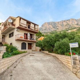 Apartmanok Parkolóhellyel Krvavica, Makarska - 6749 Krvavica