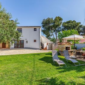 Apartmanok Parkolóhellyel Banjole, Pula - 7036 Banjole