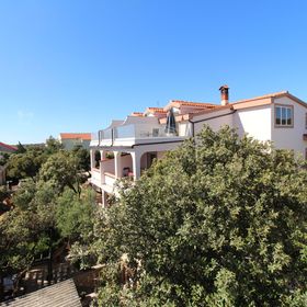 Apartmanok és Szobák Parkolóhellyel Mandre, Pag - 6309 Mandre