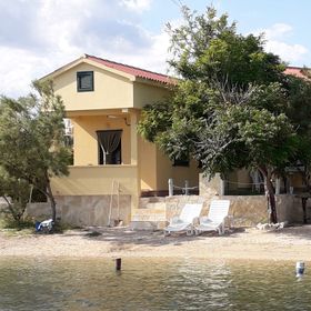 Apartmanok A Tenger Mellett Dinjiska, Pag - 9386 Dinjiška