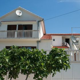 Apartmanok Parkolóhellyel Jezera, Murter - 5079 Jezera