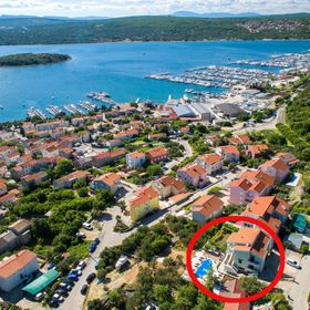 Apartmanok Családok Részére Medencével Punat, Krk - 5345 Punat