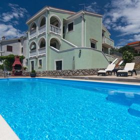 Apartmanok Családok Részére Medencével Punat, Krk - 5345 Punat