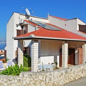 Apartmanok Parkolóhellyel Slatine, Ciovo - 6891 Slatine