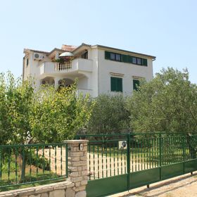 Apartmanok A Tenger Mellett Nevidane, Pasman - 8273 Neviđane