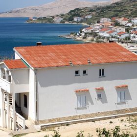 Apartmanok Parkolóhellyel Metajna, Pag - 208 Metajna