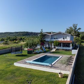 Apartmanok Családok Részére Medencével Ljubac, Zadar - 5831 Ljubač