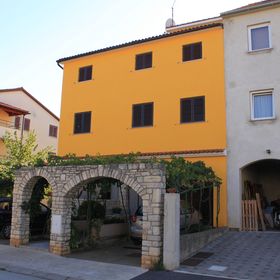 Apartmanok Parkolóhellyel Fazana - 7234 Fažana