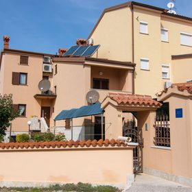 Apartmanok Parkolóhellyel Stinjan, Pula - 7368 Štinjan