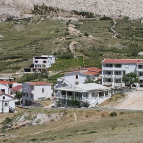 Apartmanok Parkolóhellyel Metajna, Pag - 6426 Metajna