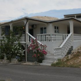 Apartmanok Parkolóhellyel Metajna, Pag - 6426 Metajna