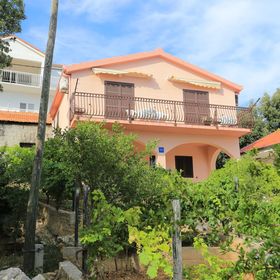 Apartmanok Parkolóhellyel Stanici, Omis - 1027 Stanići