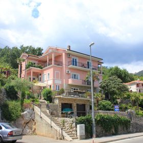 Apartmanok és Szobák A Tenger Mellett Medveja, Opátia - Opatija - 2305 Medveja