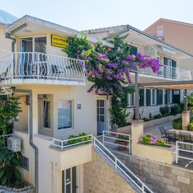 Apartmanok Parkolóhellyel Tucepi, Makarska - 6856 Tučepi