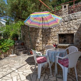 Apartmanok A Tenger Mellett Pisak, Omis - 967 Pisak