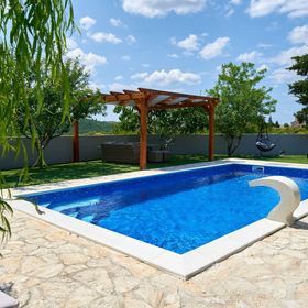 Apartmanok Családok Részére Medencével Ljubac, Zadar - 14148 Ljubač