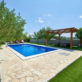 Apartmanok Családok Részére Medencével Ljubac, Zadar - 14148 Ljubač