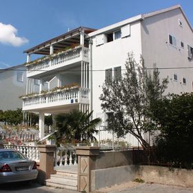 Apartmanok Parkolóhellyel Vodice - 2995
