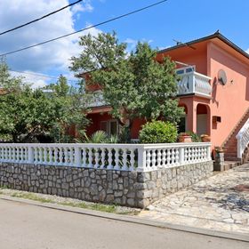 Apartmanok Parkolóhellyel Senj - 5571