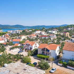 Apartmanok Parkolóhellyel Jezera, Murter - 5133 Jezera