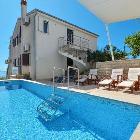 Apartmanok A Tenger Mellett Medencével Seget Vranjica, Trogir - 4284 Seget Vranjica