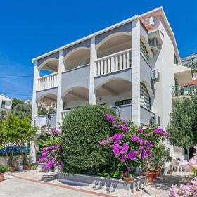 Apartmanok A Tenger Mellett Pisak, Omis - 1067 Pisak
