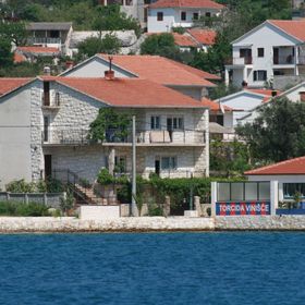 Apartmanok A Tenger Mellett Vinisce, Trogir - 4892 Vinišće