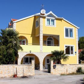 Apartmanok Medencével Sibenik - 4166 Šibenik