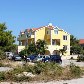 Apartmanok Medencével Sibenik - 4166 Šibenik