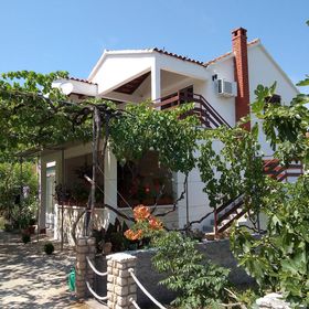 Apartmanok Parkolóhellyel Kraj, Pasman - 8372 Kraj