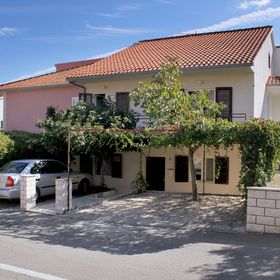 Apartmanok Parkolóhellyel Stari Grad, Hvar - 5724 Stari Grad