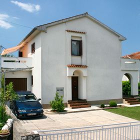 Apartmanok Parkolóhellyel Vantacici, Krk - 5566 Vantačići