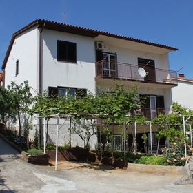 Apartmanok Parkolóhellyel Pula - 7647