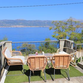 Apartmanok A Tenger Mellett Slatine, Ciovo - 7274 Slatine