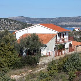 Apartmanok A Tenger Mellett Razanj, Rogoznica - 4864 Ražanj