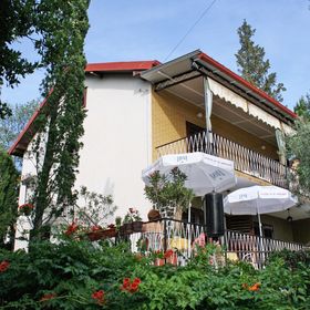 Apartmanok Parkolóhellyel Selce, Crikvenica - 5531 Selce