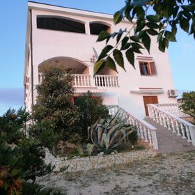 Apartmanok Parkolóhellyel Kustici, Pag - 6392 Kustići