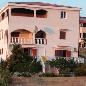 Apartmanok Parkolóhellyel Kustici, Pag - 6392 Kustići