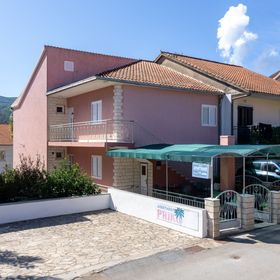 Apartmanok Parkolóhellyel Stari Grad, Hvar - 8726 Stari Grad